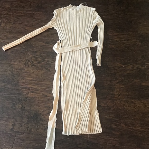 Women Sweater Dress Knitted with Slit, beige, uni-size. - Picture 1 of 3